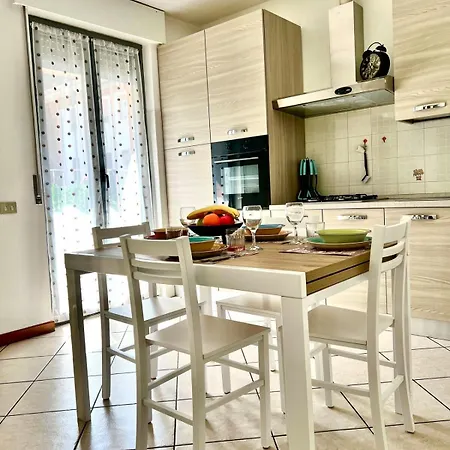 דירה House Poppa בלאנו